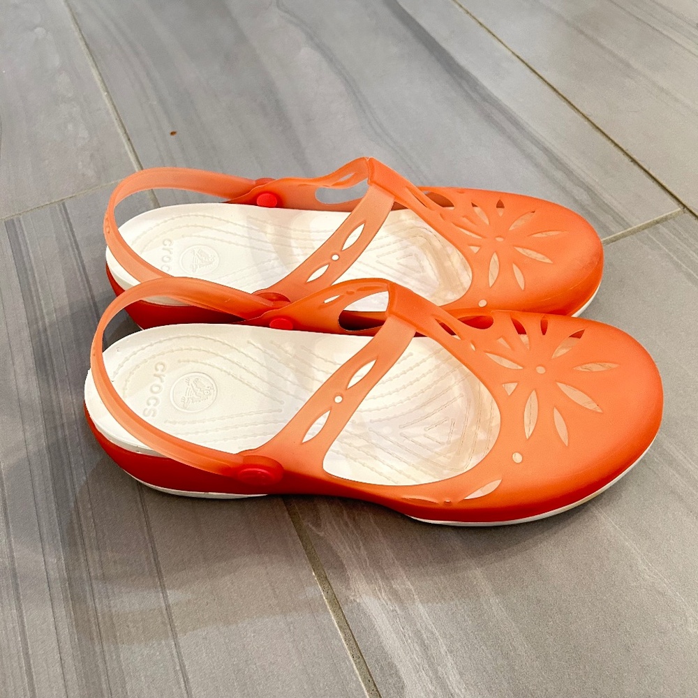 Crocs peach Mary-jane shoes, platform, size 9